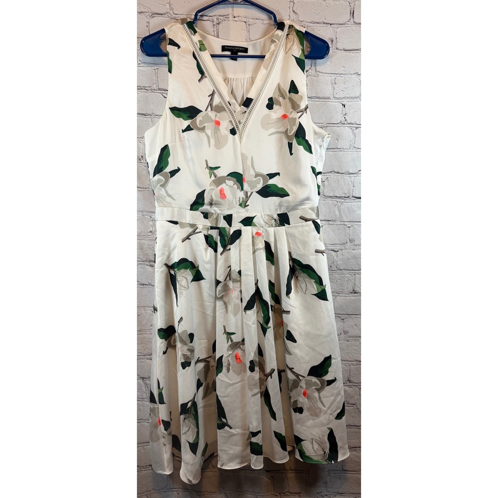 Banana Republic Women's Floral Print‎ Sleeveless V Neck Dress Size 10